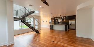 Gorgeous 4 bedroom, 5 bathroom House in Bouldin Creek! Gallery 11
