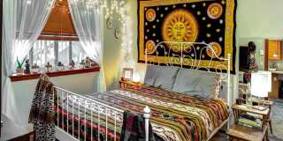 4 Bedroom Unit + Bonus Room, Avail. 9/9- $1,000 Visa Card Move-In Bonus for Early Signers 4 Bedroom Unit + Bonus Room, Avail. 9/9- $1,000 Visa Card Move-In Bonus for Early Signers Gallery 11