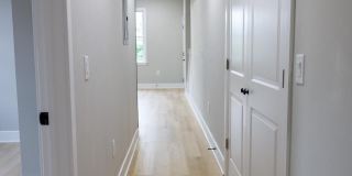 1201 LINDLEY Avenue Gallery 10