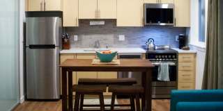 1 Bed 1 Bath Capitol Hill Condo! Rooftop + Gym Access Gallery 6