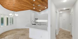 4720 NW 28th Avenue Gallery 17