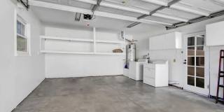 10832 Huston Street Gallery 21