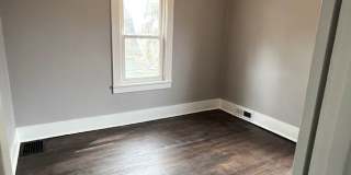 Charming 3 Bed, 1 Bath Home on a Quiet Street in Crafton Heights - Available 7/1! Gallery 8