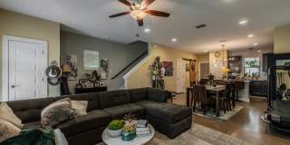 619 Burleson St Gallery 6