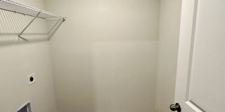 Elegant Townhome located in Ballantyne! Gallery 31