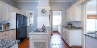 Historic Mid-Town Home with Room to Roam! Gallery 8