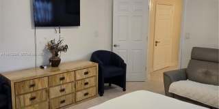 5712 Hollywood Blvd Gallery 7