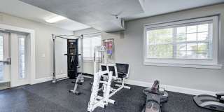 Linden Square Gallery 70