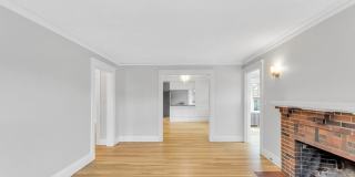 21-23 Richards Rd unit: 21 Gallery 12