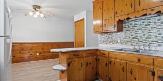 3BR/1.5BA Brick Ranch with Fireplace | Extra Storage | Hampton Near Shipyard & I-64 Gallery 9