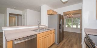 **BE THE LUCKY ONE TO LIVE IN THIS UPDATED NASHVILLE/ BELLEVUE HOME** Gallery 23