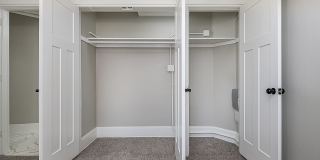 Elegant Renovation! HUGE 1 Bed 1 Bath Available Now! Gallery 70