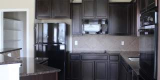 Over 3000 square feet with 3 car garage! Gallery 15