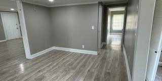 414 East Washington Avenue Gallery 13