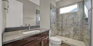 2011 Sharon Ave Gallery 22