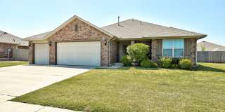 Gorgeous 3 bed 2 bath in Chickasha! Gallery 1