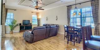 4 Bedroom Single Family Luxury Home in Woodland Lakes Preserve: Fully-Furnished Gallery 10