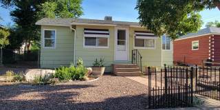 2 bedroom 1 bath home with garage Gallery 1