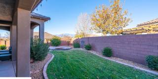 Stunning 2 Bedroom Fully Furnished Home. Community Pool & Mini Golf! Gallery 83