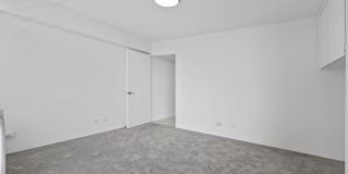 Waikiki 1BR/1BA with Ala Wai Canal & Mountain Views — Wraparound Lanai, Utilities Included Gallery 8
