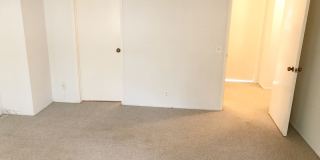 Amazing 2 bedroom townhome in the Woodbridge Community! Gallery 7