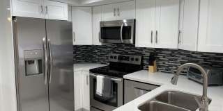 1660 Twelve Oaks Way Gallery 2