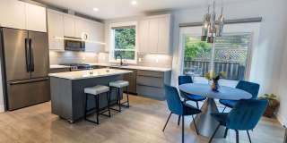 Fully Furnished Lake Oswego Gem!!!! Gallery 16