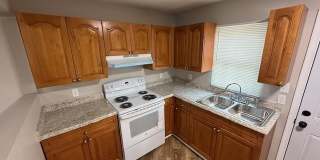 9551 16th Bay Street Gallery 16