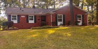 1400 Hillwood Court Gallery 1