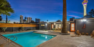 Vibrant, fully-furnished home near downtown with modern updates, pool & spa with flexible stay options! Gallery 46