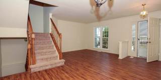 Fantastic 3br End-Unit Town Home in highly sought Silver Spring Neighborhood - Ready mid-June Gallery 3