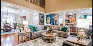 Welcome To Your Next Home In The Prestigious Windemere Woods! Gallery 5