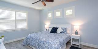 ***STUNNING POOL HOME***4BEDS / 4BATHS***GOLDEN SHORES***FURNISHED SEASONAL RENTAL*** Gallery 28