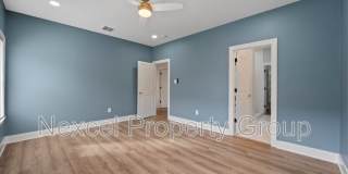 1072 Bruce Street Gallery 19