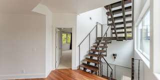 Gorgeous 4 bedroom, 5 bathroom House in Bouldin Creek! Gallery 21