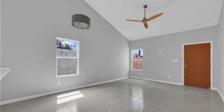 408 Sparrow Road Gallery 3