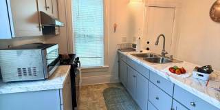 Charming 3-Bedroom Home in the Oakland Neighborhood Gallery 8