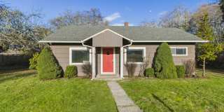 Charming 2-Bedroom Home in Steilacoom Gallery 1
