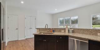 Spacious & Bright 3bd/2.5 brick front TH in Sterling, VA! Gallery 6