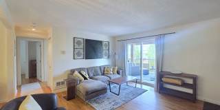 $1,950 - 2 Bed / 1 Bath Fully Furnished Condo in Secure Building in Rockwood/Manito Neighborhood Gallery 4