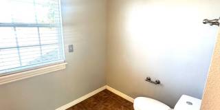 Large 3 BR 2.5 BA In Bentonville! Gallery 17