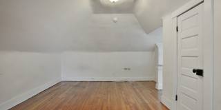 Great CENTRAL Location 5 Bedroom House - Virtual Showings Available Gallery 32