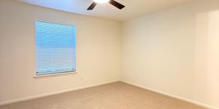 Beautiful 4 Bedroom 1.5 Bath - City View ISD Gallery 14