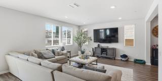 Gorgeous 2 Story Home in the Gated Oak Point Community in North Hills! Gallery 5