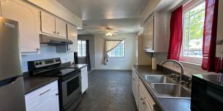 3 Bedroom 2 Bathroom Duplex available to rent in Farmington Gallery 3
