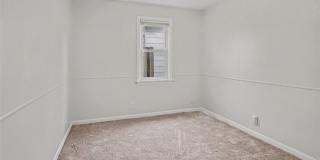 1725 Saint Catherine Street Gallery 6