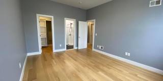 698 BROADWAY Gallery 14