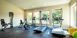 Woodlake Park Apartments Gallery 7