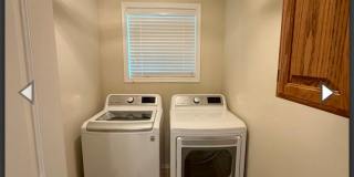 Hard to find 3 Bdrm, 2 Bath home in Harbor isles on the canal 2 miles to Sky Lakes Medical Ctr and OIT Gallery 20