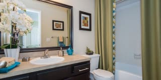 The View at Mandarin Gallery 23